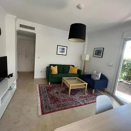 Exotic Garden 2 Bedroom Flat アパート マルベーリャ